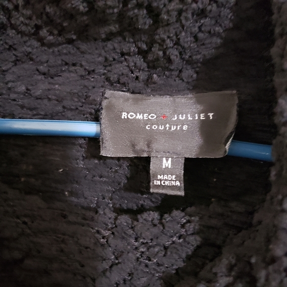 Romeo & Juliet Couture Black Batwing Sweater S M - Picture 3 of 5